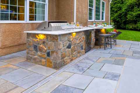 Outdoor Kitchen - DiSabatino Landscaping