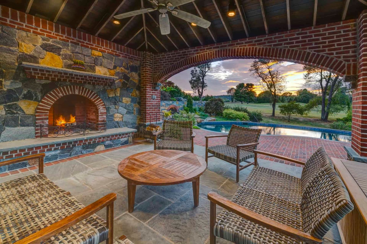 DS-Davies-02-1920x1280