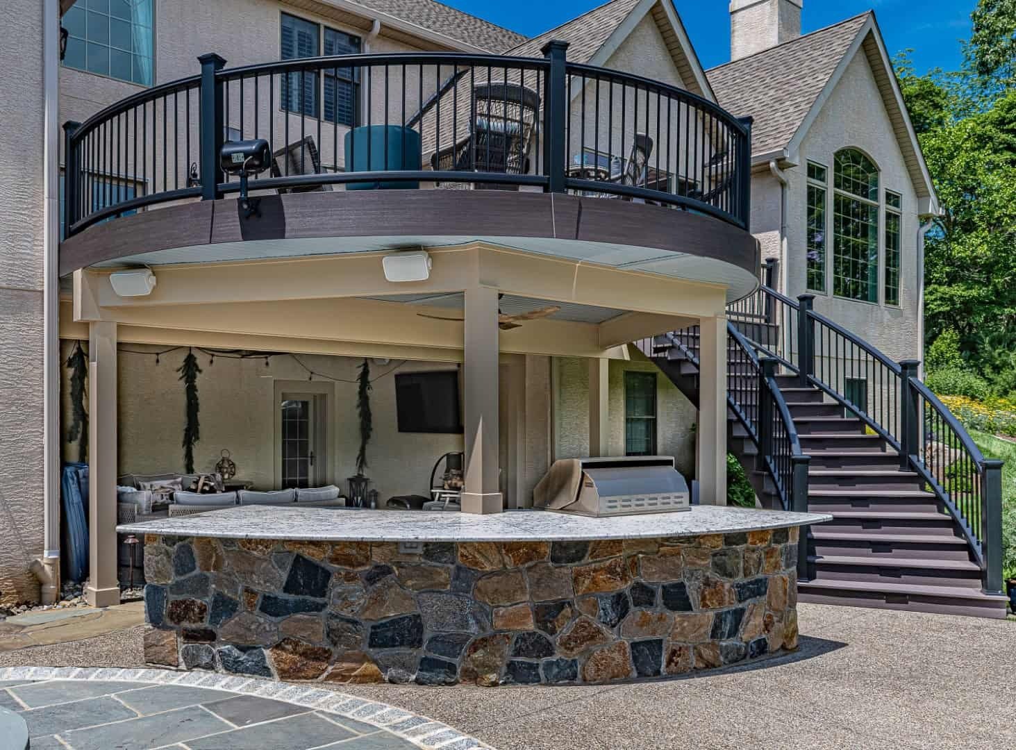 Majewski-22-17-Large