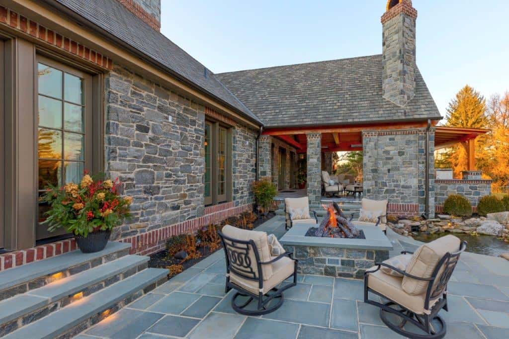 Slate-Patio-with-Firepit-Geiger