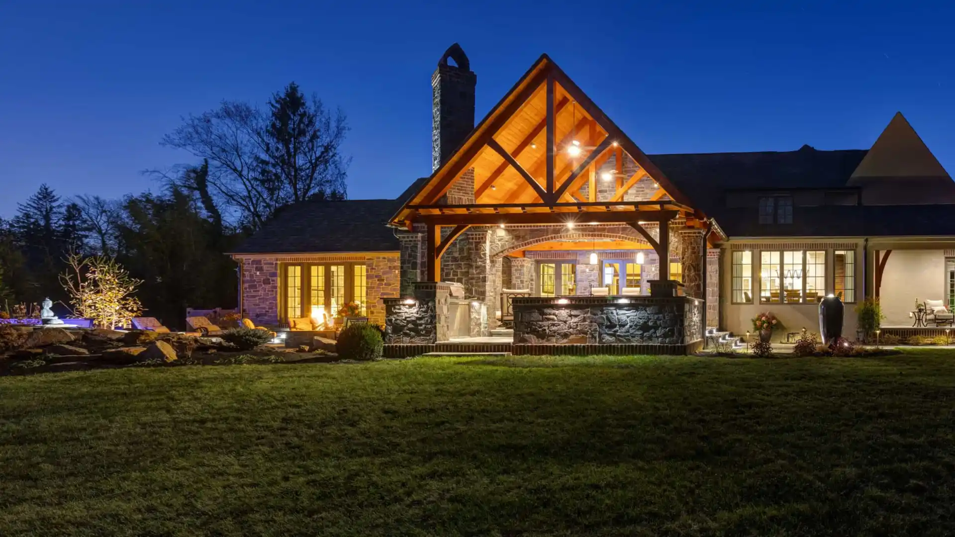 Customized outdoor lighting for front entrance of a home