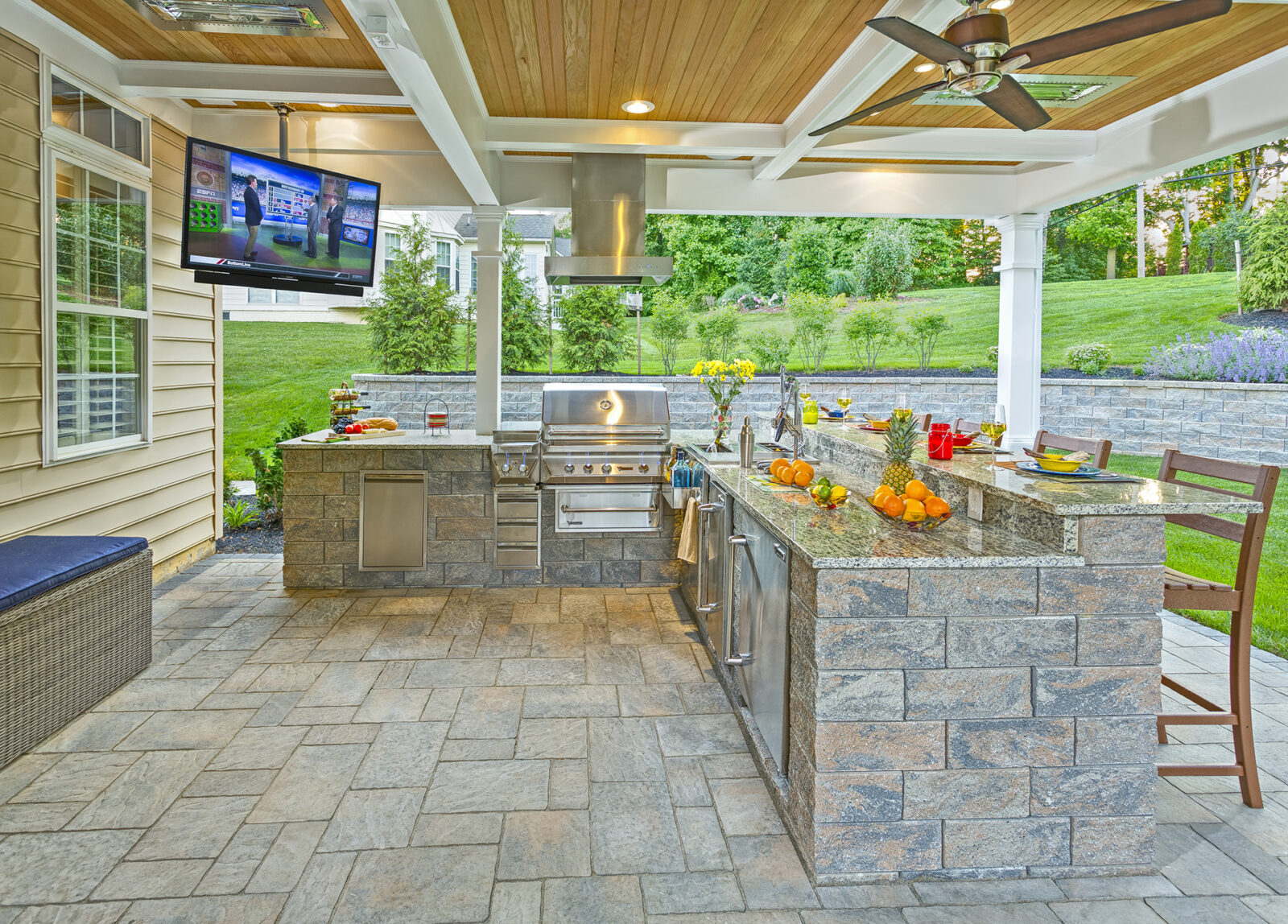 Custom pavilions with outdoor kitchens -Marcelo - Wilmington, DE 19808 - DiSabatino