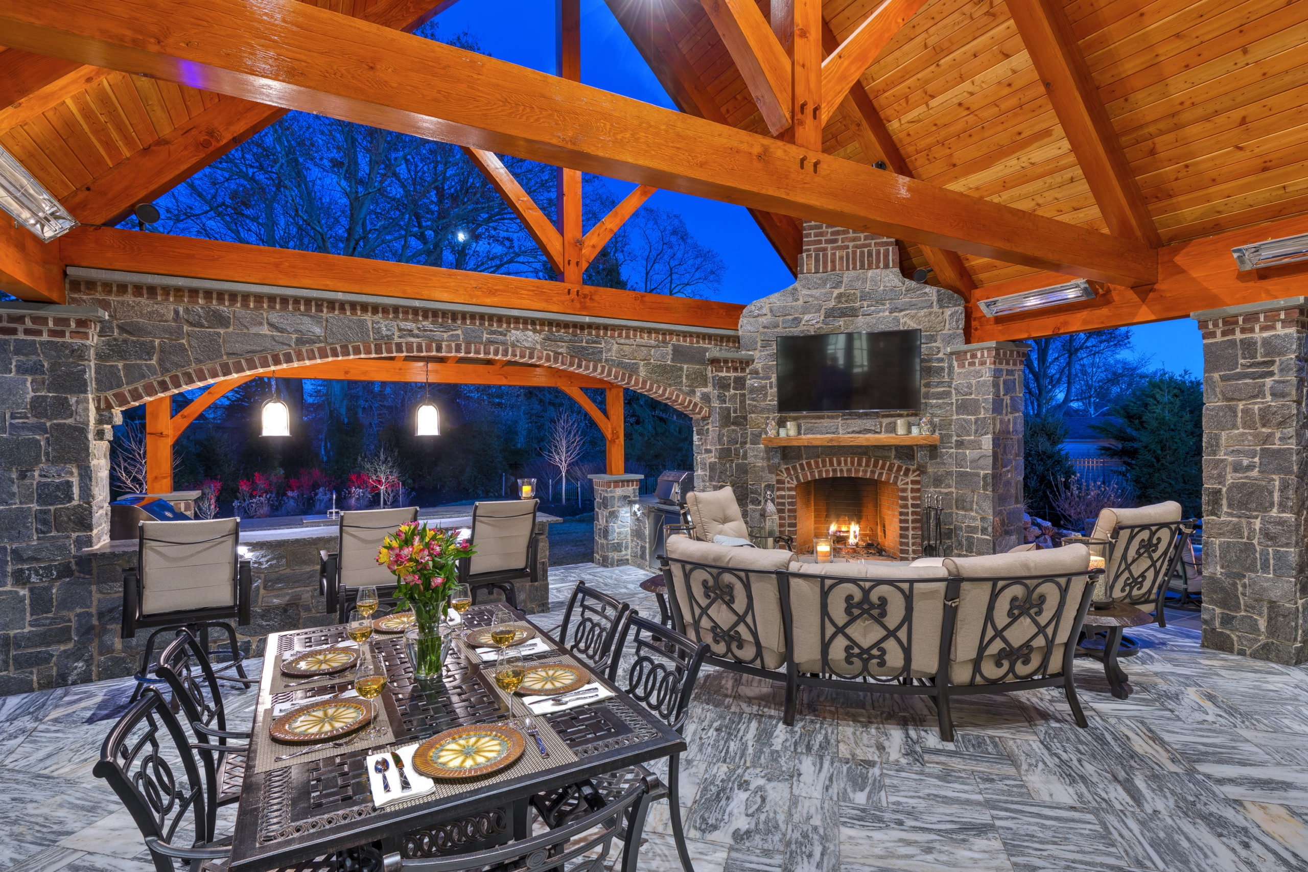 outdoor themed living room